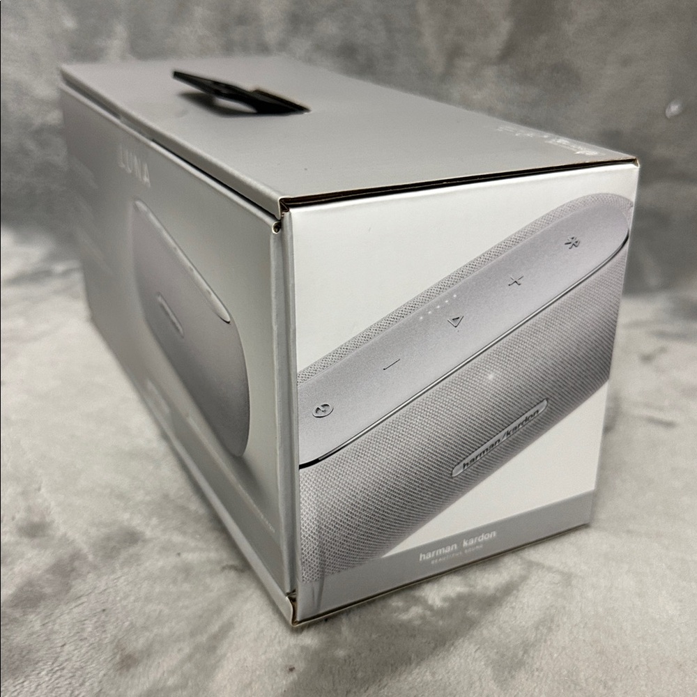HARMAN KARDON LUNA BLUETOOTH SPEAKER - Picture 5 of 6